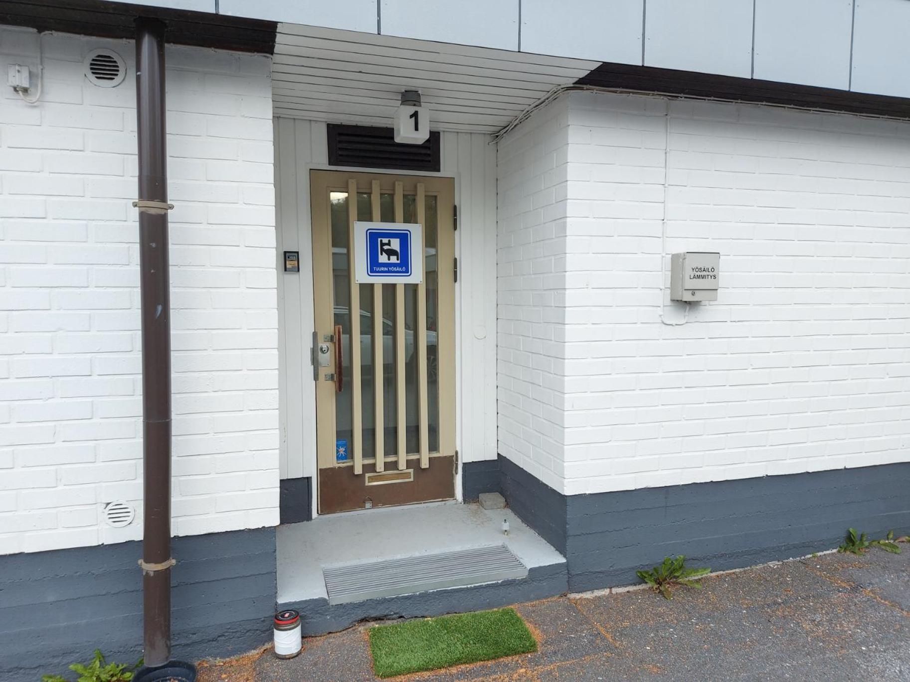 Ferienwohnung Tuurin Yoesaeiloe Exterior foto